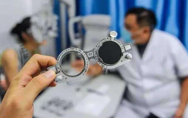 選配眼鏡掌握六個關(guān)鍵點，佩戴舒適不頭暈